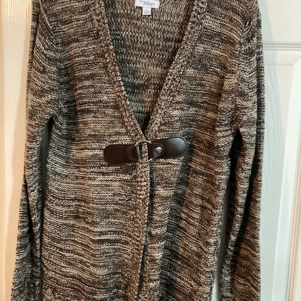 Reposhing this comfy sweater
